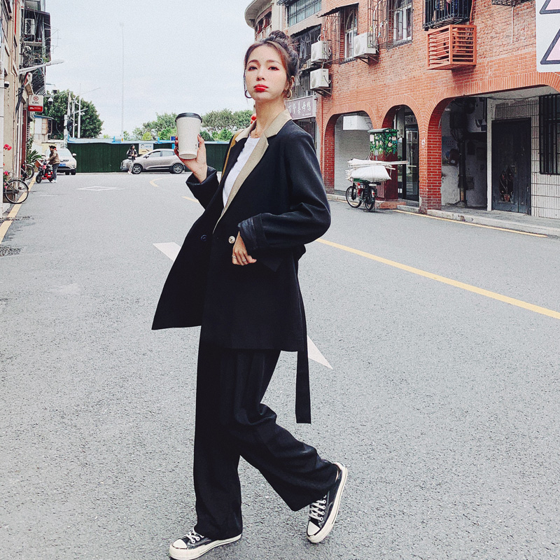 Bộ đồ thời trang nữ