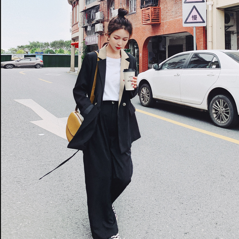 Bộ đồ thời trang nữ