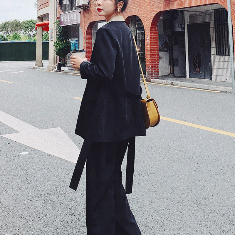 Bộ đồ thời trang nữ