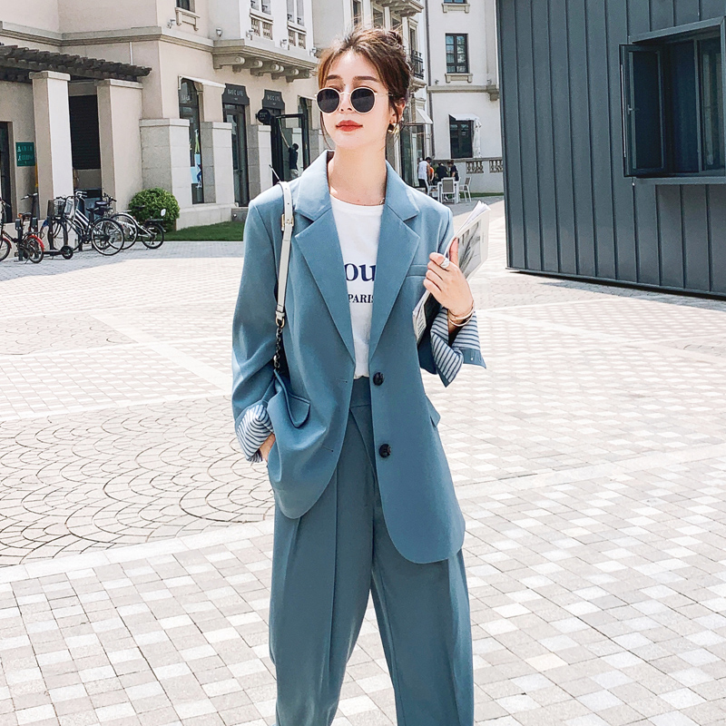 Bộ đồ hai mảnh kiểu mới