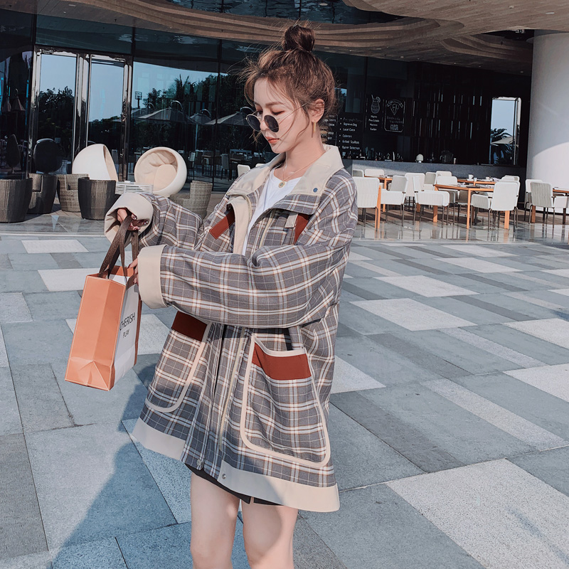 Áo khoác dạ kẻ sọc cổ điển